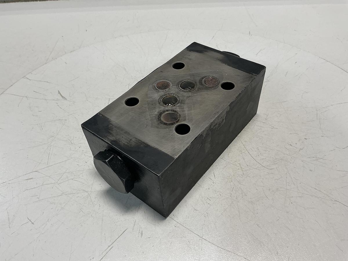 Used VICKERS DGMPC-5-ABK-BAK-30-EN417