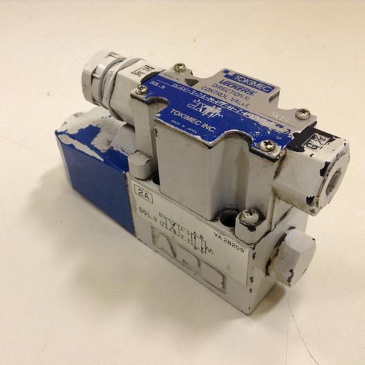 Used VICKERS Directional Control Valve DG4V32AMP7H7P1050 #77776