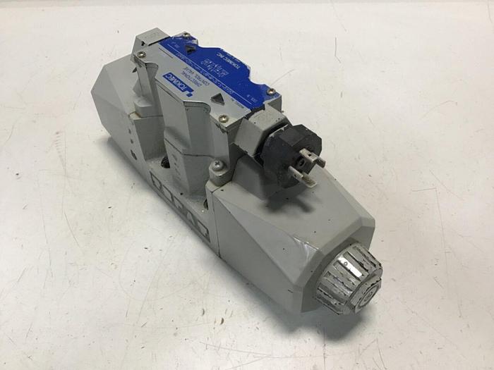Used TOKIMEC Valve DG4V-5-3C-M-AP7L-40-JA66Y #126876