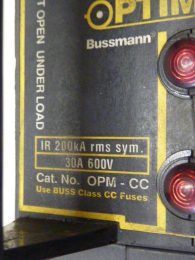 Used BUSSMANN 30 Amp Fuse Block OPM-CC #43621