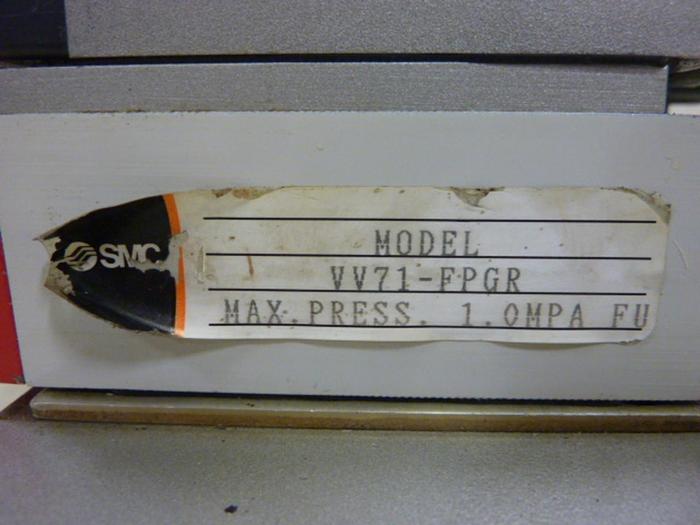 Used SMC Control Block w/ Valves VS7-6-FG-D-3Z #60103