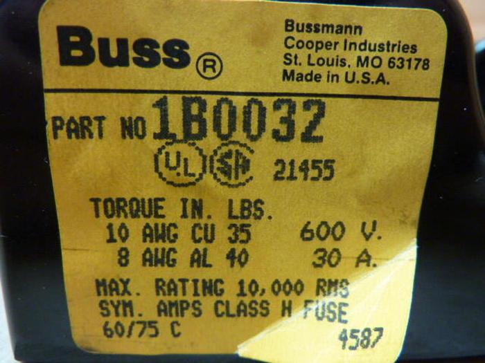 Used BUSSMANN 30 Amp Fuse Block 1B0032 #29911