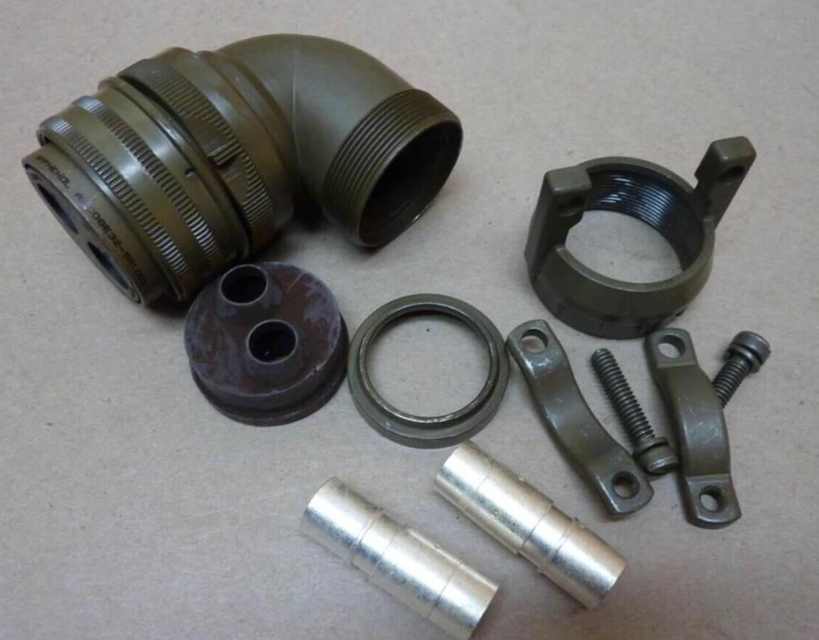 AMPHENOL Connector Plug ACC08E32-5R USED