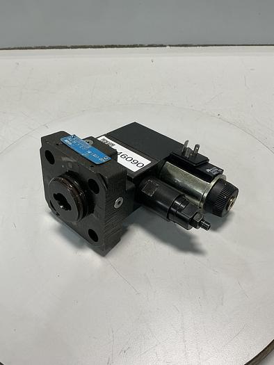 Used VICKERS DG4V-3S-8BL-VM-U-HL7-61-EN490