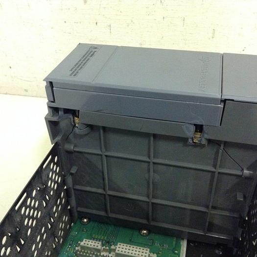 Used ALLEN BRADLEY Power Supply & Slot Rack 1746-P1 SER A / 1746-A4 SER B #71517
