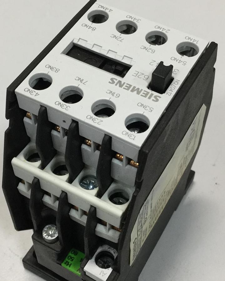 Used SIEMENS Contactor Relay 3TH4262-0A USED