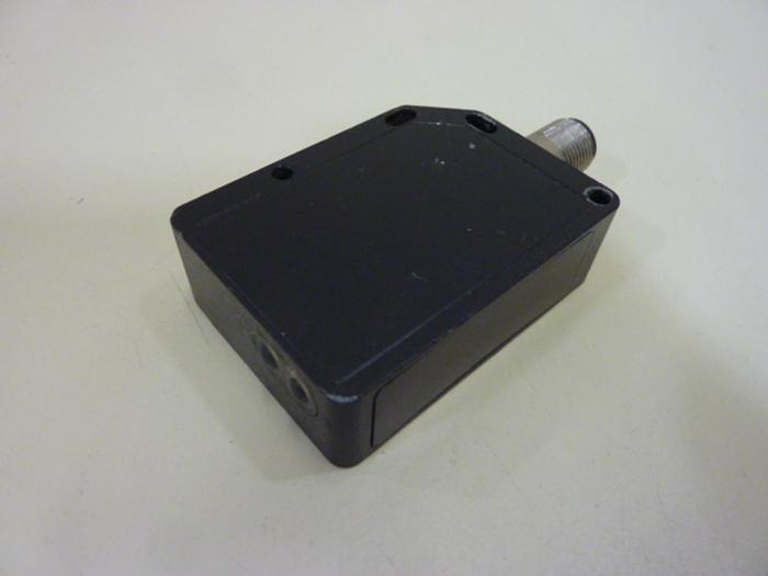 Used BANNER ENGINEERING Sensor QMT42VN6FF1000Q #55415