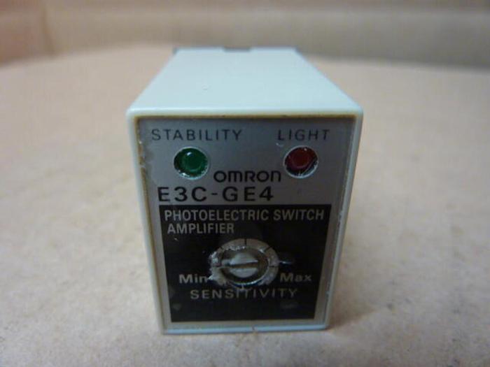 Used OMRON Photoelectric Switch Amplifier E3C-GE4 #31423