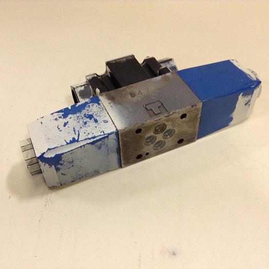 Used VICKERS Tokimec Directional Control Valve DG4V37CMP7H750 #80194