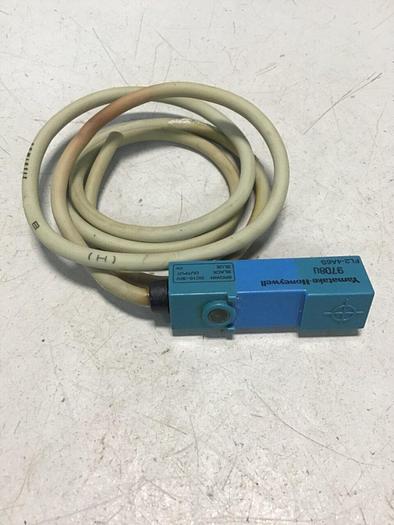 Used YAMATAKE Proximity Switch FL2-4A6S #128189