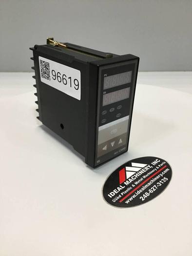 Used RKC Temperature Control REX-C400FK03VNN #96619