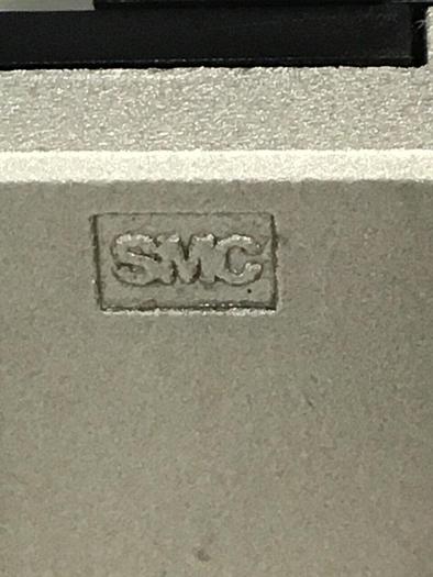 Used SMC Solenoid Valves w/ Manifold Assembly VF2-4-FG-D-3Z #119141