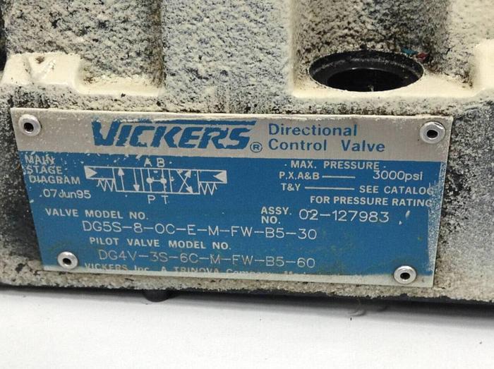 Used VICKERS Directional Control Valve DG5S8OCEMFWB530 #90117