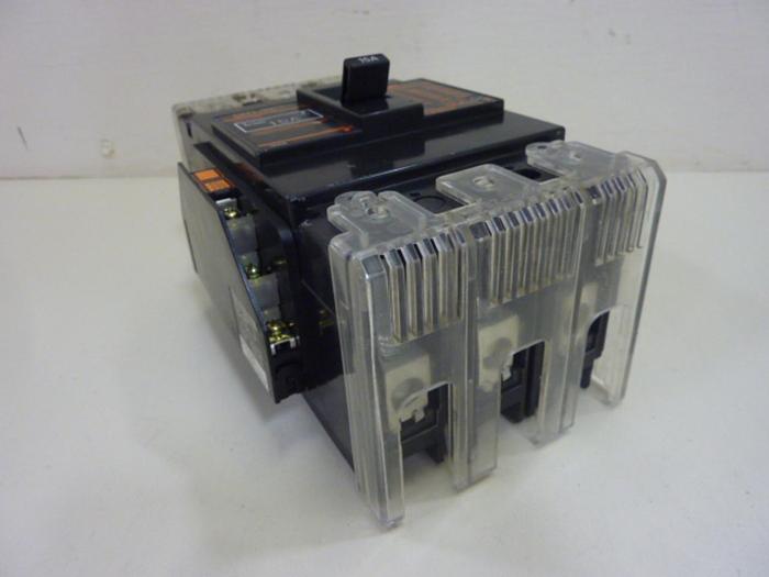 Used FUJI ELECTRIC 15 Amp Circuit Breaker H53B-15 #46737