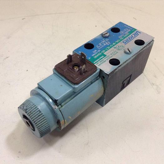 Used VICKERS Directional Valve DG4V-3S-2AL-M-U-HL7-60-EN490 #80182