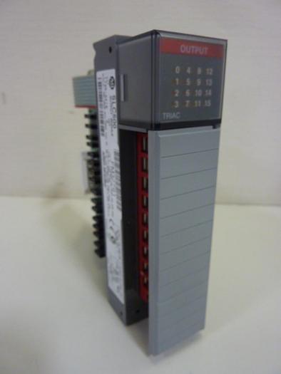 Used ALLEN BRADLEY Output Module 1746-OA16 SER D #50663