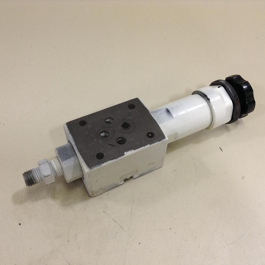 Used YUKEN Reducing Modular Valve MRP-01-C-3004 Used