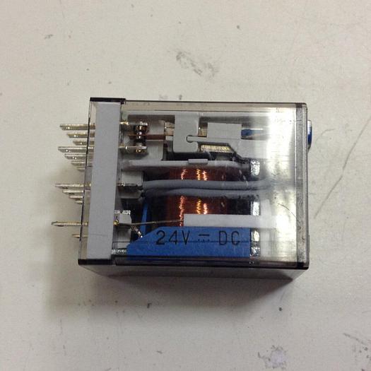 Used ALLEN BRADLEY Relay 700-HC24Z24-3-4 SER D #76293