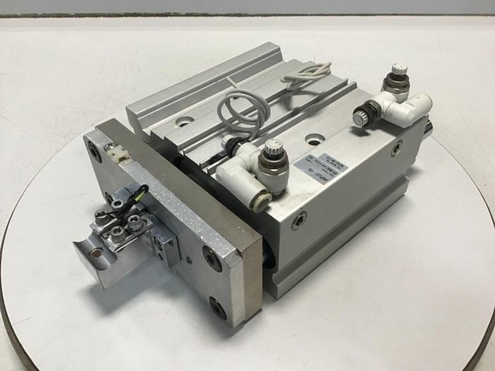 Used SMC Compact Guide Cylinder MGPL63-100-Z73L Used