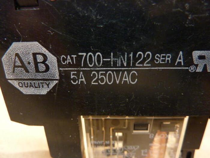 Used ALLEN BRADLEY Relay Socket 700-HN122 SER A #77487