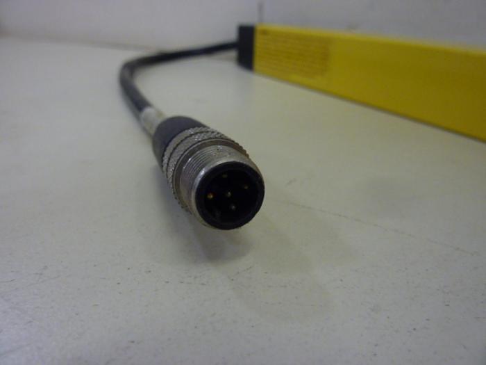 Used STI Light Curtain Transmitter MCF47-14-900-X1 USED