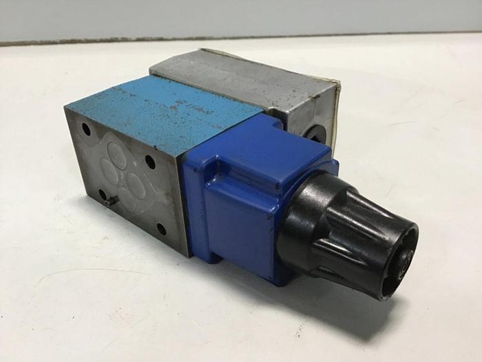 Used VICKERS Directional Valve DG4V-3-0B-M-W-B-40 USED