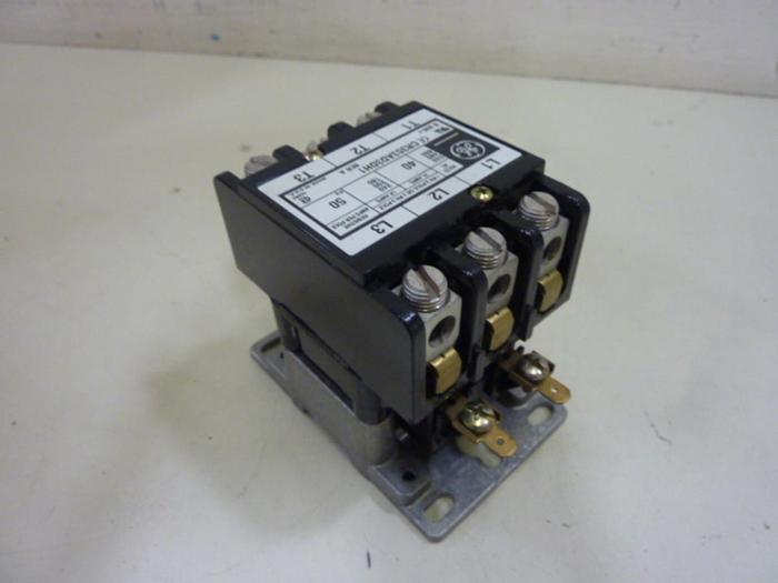 Used GENERAL ELECTRIC Contactor CR353AD3DH1 #61113