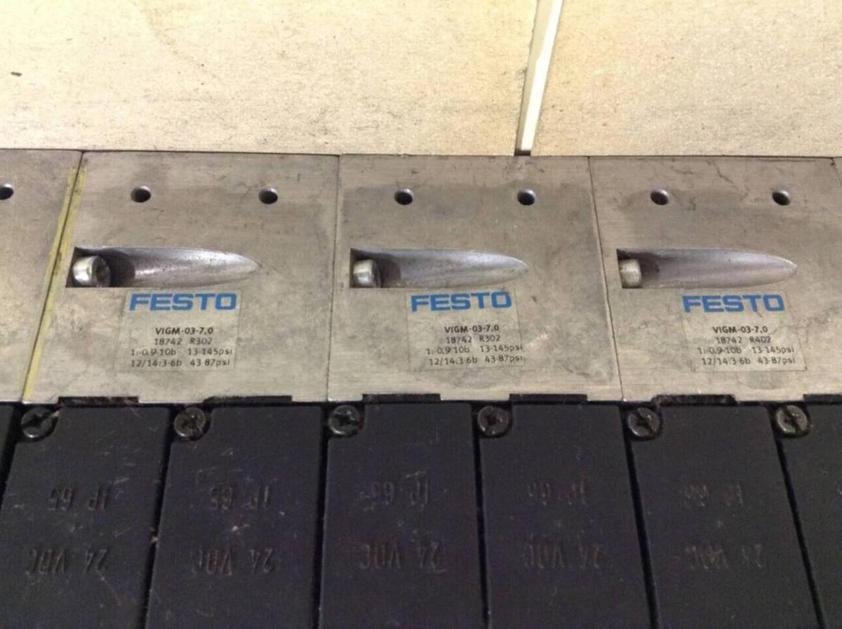 Used FESTO Control Block w/ Valves IFB8-03 USED