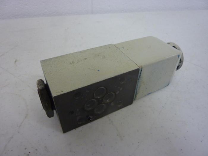Used VICKERS Directional Hydraulic Valve DG4V322AMUHL760 Used