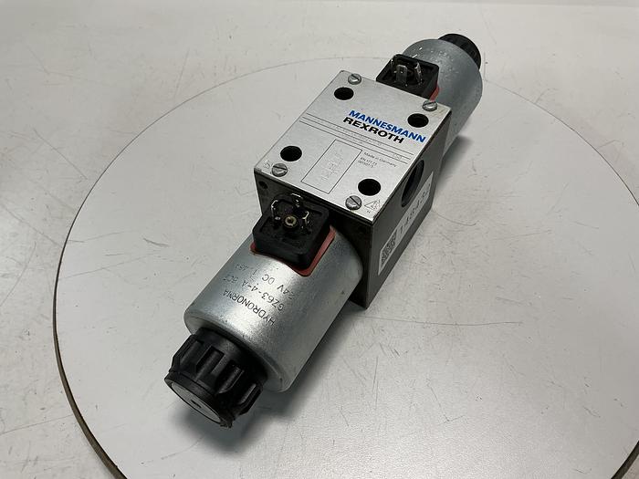 Used REXROTH 4WE 10 E67-31/CG24N9Z4/T08