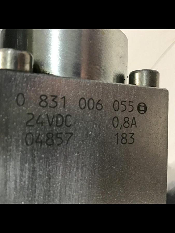 Used BOSCH Proportional Pressure Relief Valve 0 811 402 019 USED