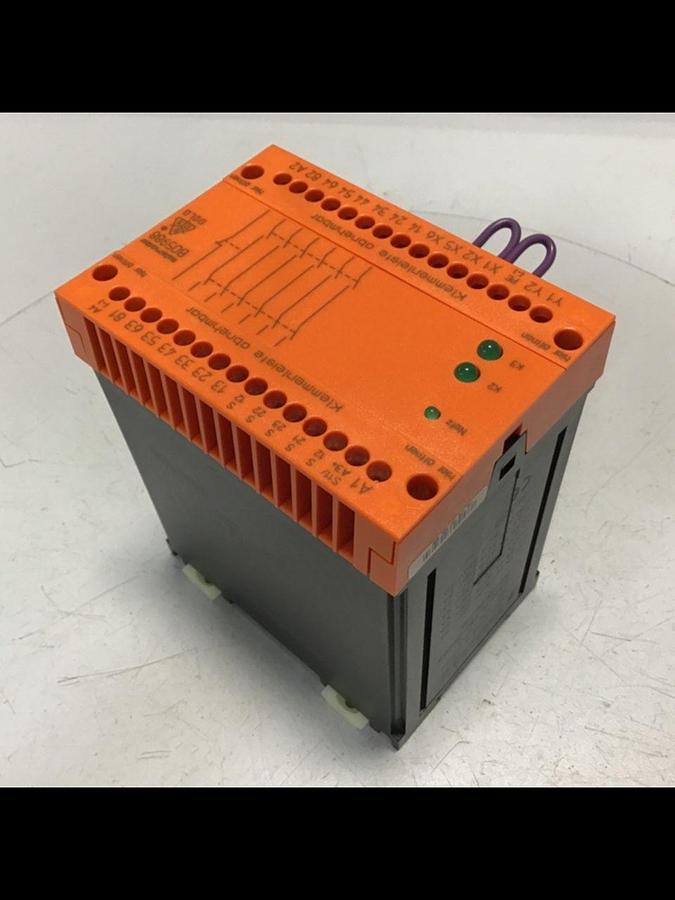 Used E DOLD & SOHNE KG Safety Relay BO5988 USED