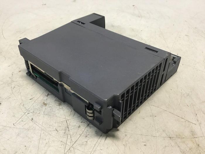 Used MITSUBISHI Output Unit QY10 USED