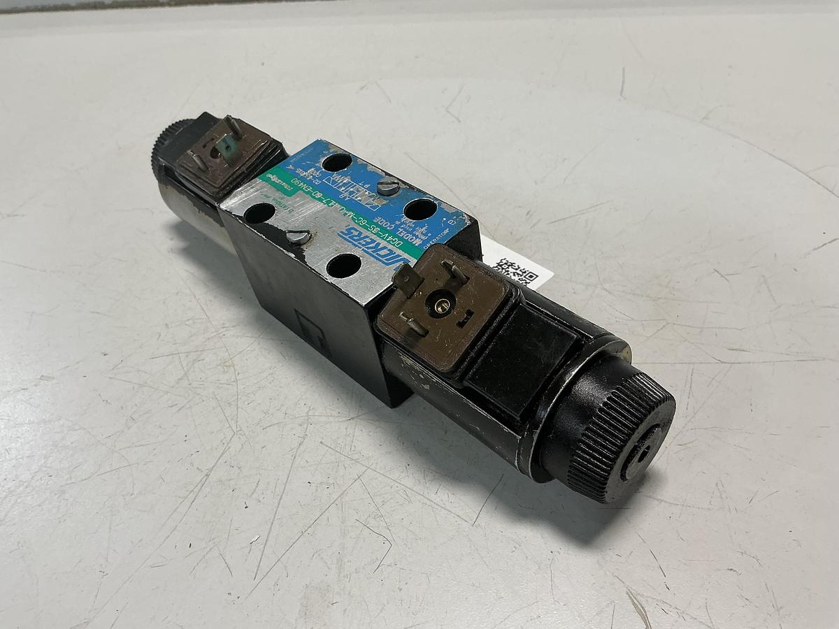 Used VICKERS DG4V-3S-6C-M-U-HL7-60-EN490