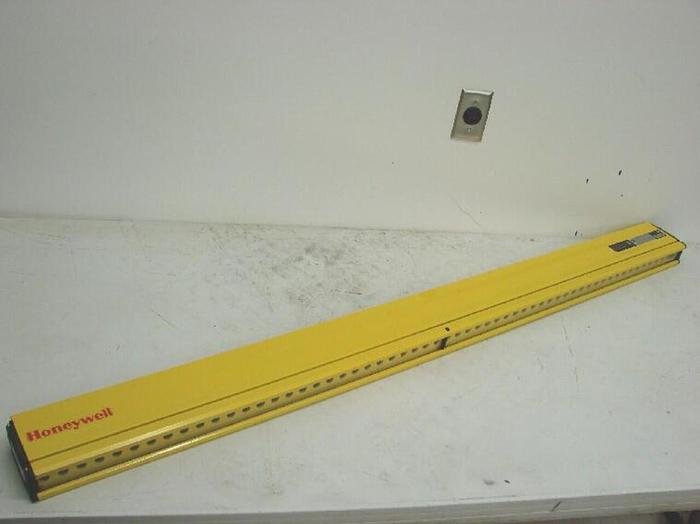 Used HONEYWELL Light Curtain Emitter FF-SB14E144-S2F-E Used