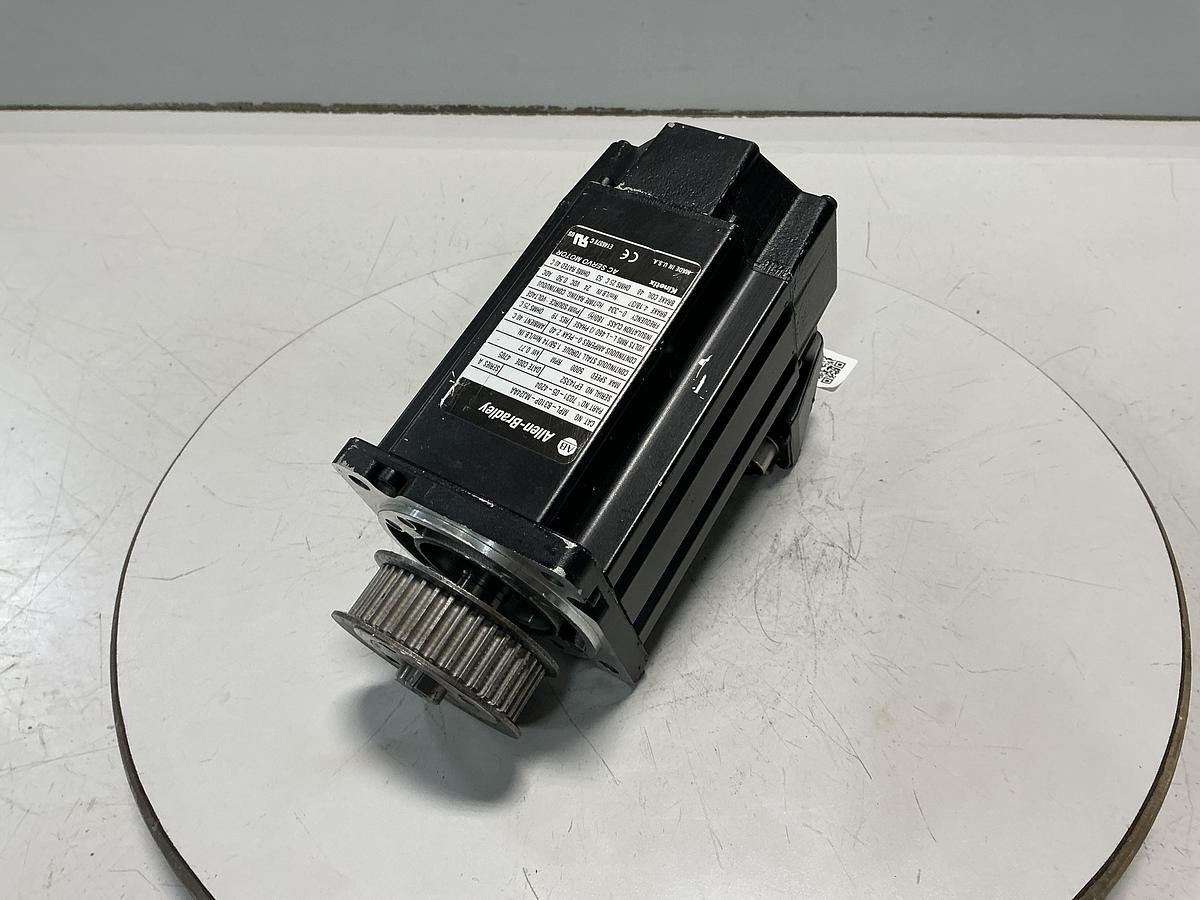 Used ALLEN BRADLEY MPL-B310P-MJ24AA
