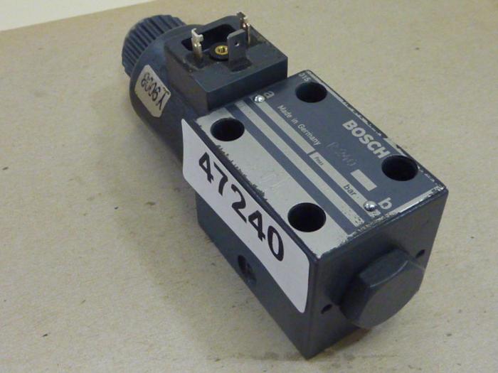 Used BOSCH Directional Valve 0 810 091 227 #47240