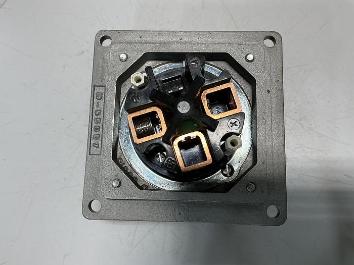 Used HUBBELL D-55057