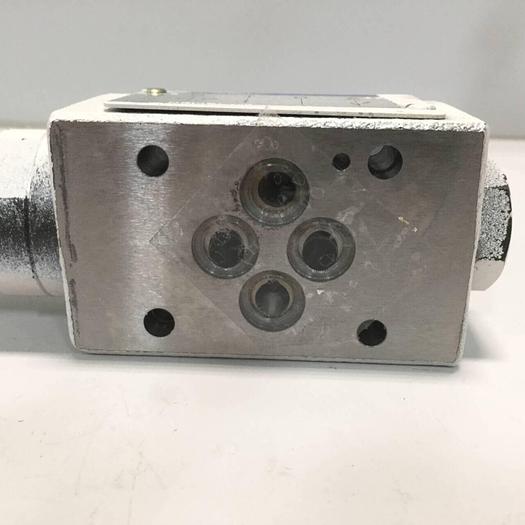 Used TOKIMEC Directional Solenoid Valve DGMSL-3-L-20 #95391