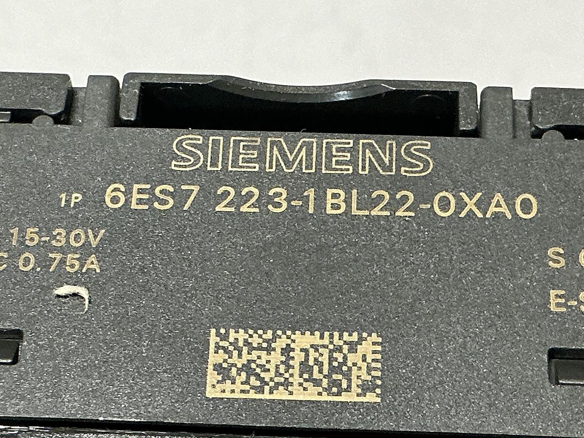 Used SIEMENS 6ES7 223-1BL22-0XA0