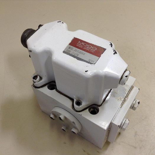 Used MOOG Servo Valve J631A064 Used