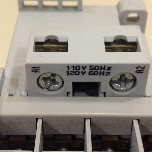 Used ALLEN BRADLEY Control Relay 700-CF310 SER A #77679