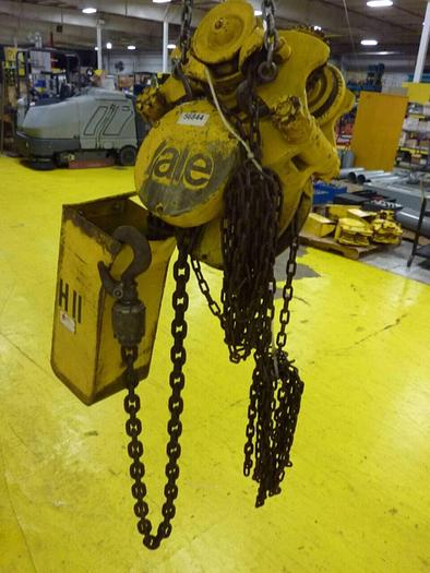 Used YALE HOISTS Trolley Chain Hoist D-190402 #56844