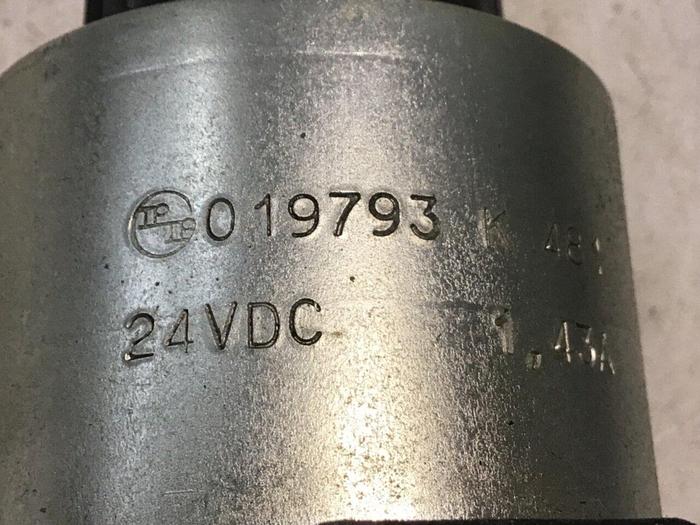 Used MANNESMANN REXROTH Valve 4WE10EA33/CG24N9K4 Used