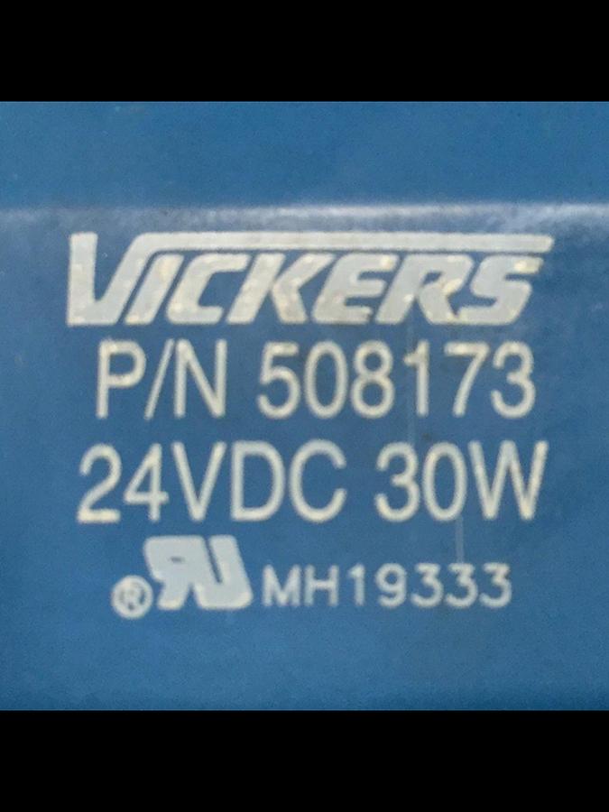 Used VICKERS Valve DG4V3SOBFTWLH560 #109934