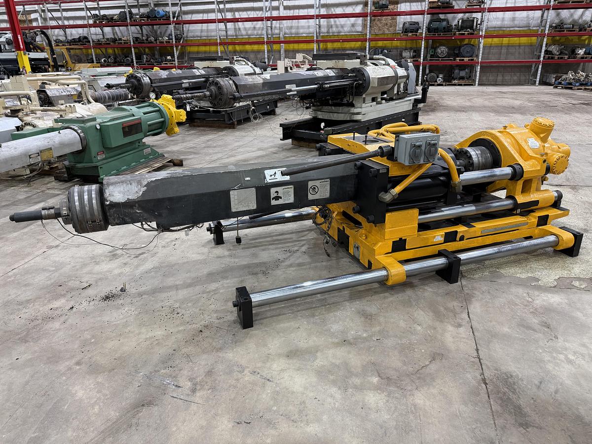 Used CINCINNATI MILACRON M H 500-76 / IU