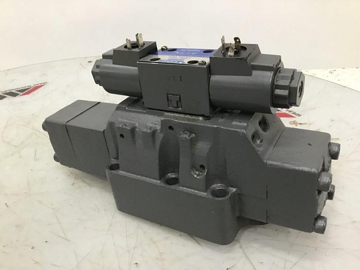 Used VICKERS Valve DG5V-H8-2D-E-T-U7-H-82-JA518 #132338