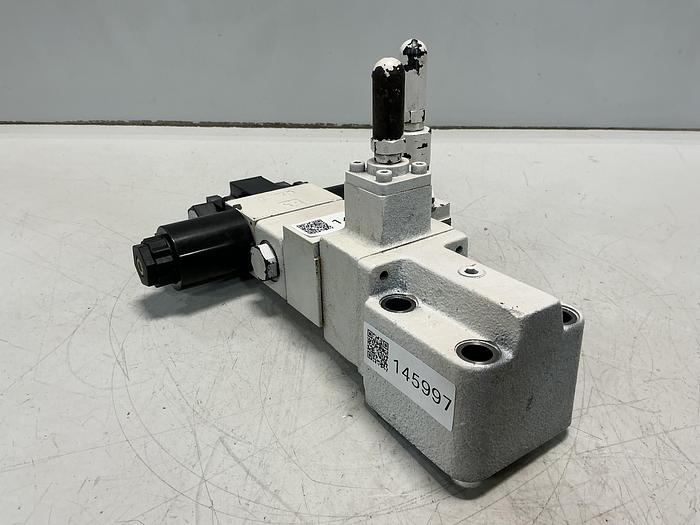 Used TOKIMEC DG4VS-30C-M-P7-H-7-P12-52