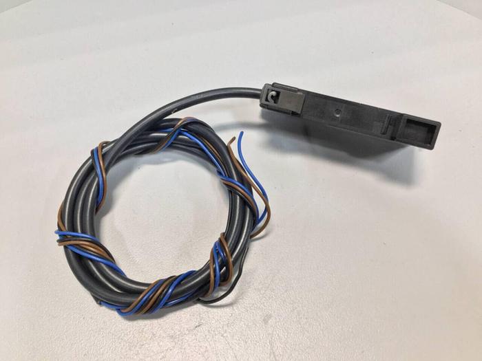 Used OMRON Photoelectric Sensor E3X-NA11 #99425