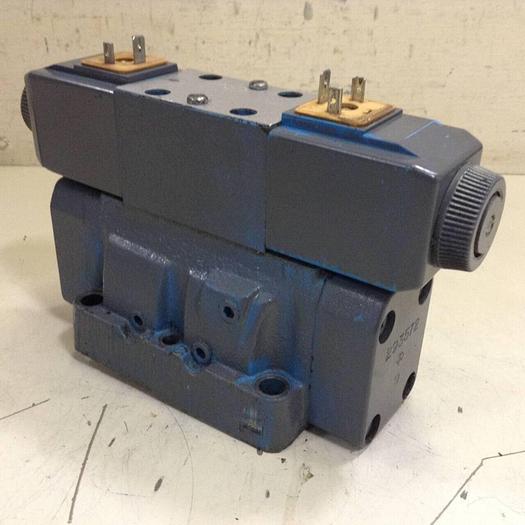 Used VICKERS Valve DG4V-3-6C-M-U-HL7-60-B13 Used